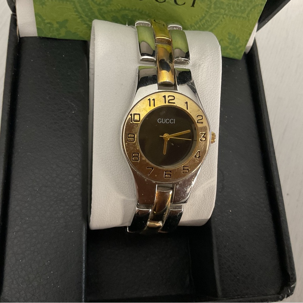 Vintage Gucci Watch - Picture 5 of 7